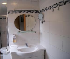 Two-Bedroom Apartment room in Ferienwohnung Ilsebill