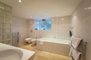 Double Room with Private Bathroom room in Grosvenor Villa