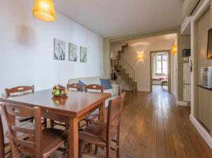 Uffizi Gallery Rooftop Apartment by Mamo Florence