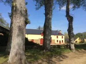 Magnifique corps de ferme XVII ème - 拉默济耶尔