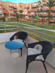 Apartamento a 150 metros del Mar, parking y Wifi