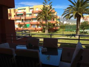 Apartamento a 150 metros del Mar, parking y Wifi