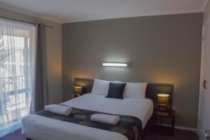 Blue Whale Motor Inn & Apartments