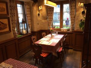 Hotels Auberge des Trois Chateaux : photos des chambres
