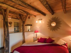 Maisons de vacances Spacious Holiday Home in Altillac with Private Pool : photos des chambres