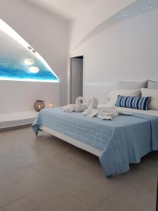 Amera Suites Santorini Greece