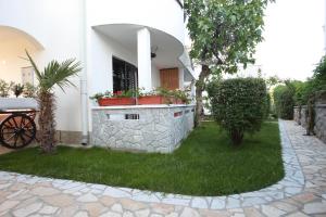 Apartments Sucur with Terrace