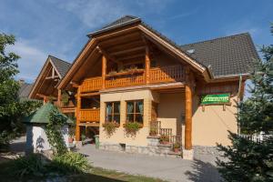 Páratlan Apartmanház - 3hvězdičkové hotely ve městě Szilvásvárad