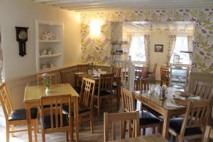 THE FIRS B&B &TEA ROOM