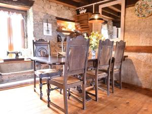 Maisons de vacances Rustic Holiday Home in Normandy France with Garden : photos des chambres