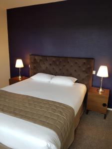 Hotels Le Corbeau : photos des chambres