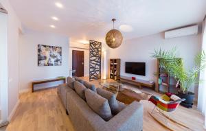 The Shades of Grey-Tranquil 4th-Floor Apartment Baneasa Area