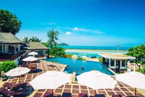 Al's Laemson hotel, 
Koh Samui, Thailand.
The photo picture quality can be
variable. We apologize if the
quality is of an unacceptable
level.