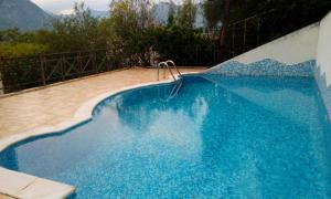 Two bedroom apartment in Kotor with swimming pool