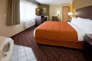 AmericInn by Wyndham Blue Earth - Algona
