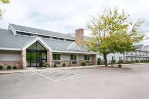 AmericInn by Wyndham Red Wing - River Falls