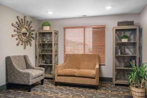 AmericInn by Wyndham Hartford SD