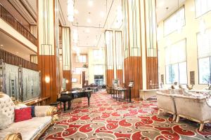 Redtop Hotel & Convention Center