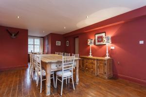 Gate House - Vivre Retreats