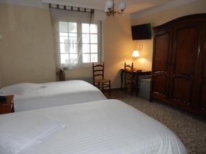 Hotels Logis Hotel De La Corniche : photos des chambres