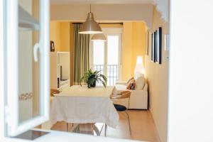 Bright and Wide 1Bd 2Bth- José Gestoso