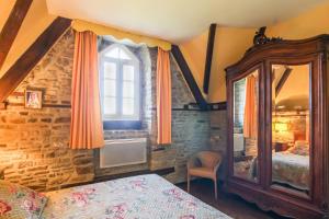 Maisons de vacances Holiday Home Chateau de Bouceel Mont Saint Michel : photos des chambres