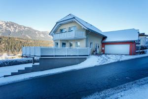 Station Haltestelle Oberhaus Markt Haus Austria