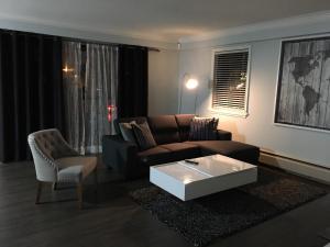 Twelve Oaks By Marquee Vancouver