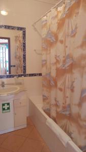 One-Bedroom Apartment room in Castelos da Rocha