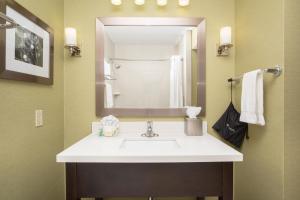 Wyndham Grand Executive Center Little Rock Airport