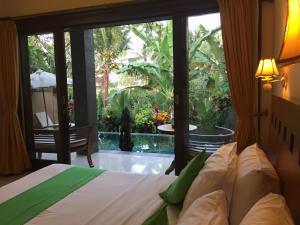 Biệt Thự Có Hồ Bơi Riêng (Villa with Private Pool)