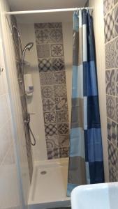 Hotels Mauguio Center Hotel : photos des chambres
