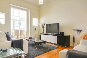 Bright 3 Bed Apartment in Central Lisbon