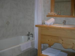 Hotels Le Cordonant : Chambre Triple