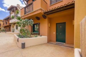 Okeanos Villa front line San Blas