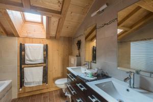 B&B / Chambres d'hotes Chantemerle 1741, chambres d'hotes a la montagne : photos des chambres