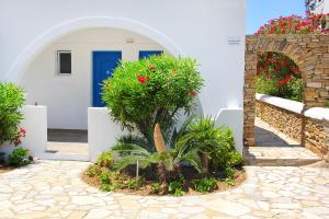 Skarmoutsos Studios Naxos Greece