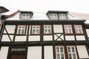 One-Bedroom Apartment with Terrace in the yard - 7 room in Urlaub im Fachwerk - Das Sattlerhaus