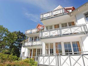 Villa Vilmblick - Wohnung 07 mit Terrasse und Boddenblick