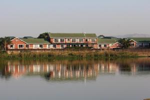 Kingfisher Lodge