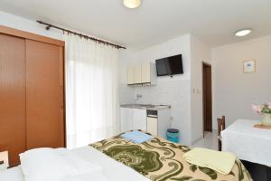 Apartments Rabac 828