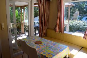 Campings Camping Le Val d'Herault : photos des chambres