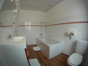 Hotels Hotel Belle Vue Royan : photos des chambres