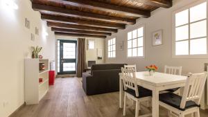 Rental in Rome Trastevere White