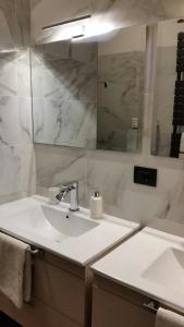 B&B Holidays Artisti