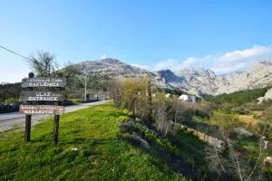 Apartments Paklenica - Marasovići