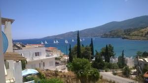 KTM Sunny Villas Poros-Island Greece