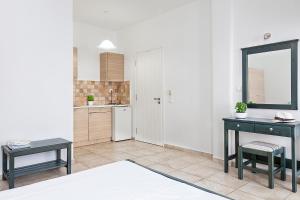 Two bedroom apartment with Sea view room in San Antonio Summer House