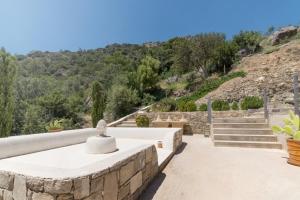 Crete Retreat - Nature & Comfort Await