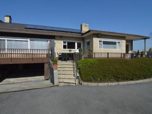 Holiday Home in Ruiselede with a garden